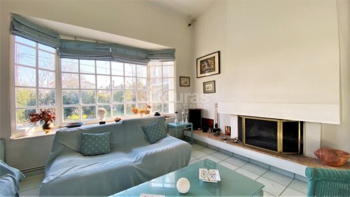 Image No.10-3 Bed House for sale