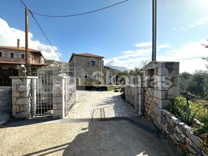 Image No.2-3 Bed House for sale