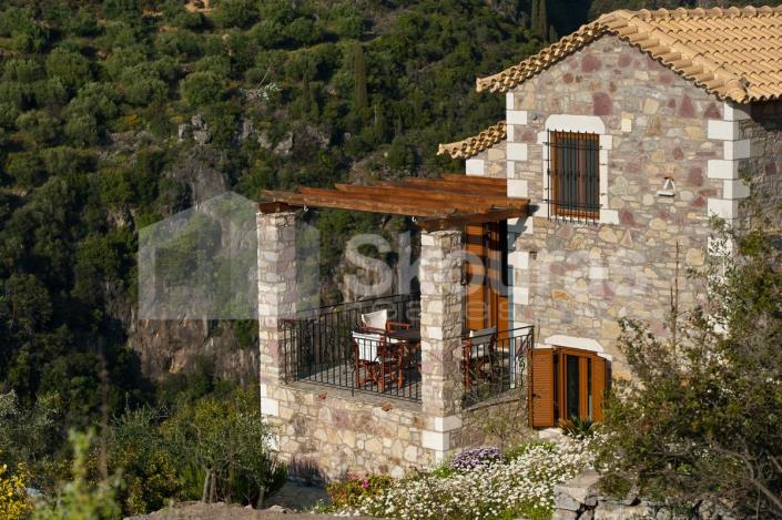 Image No.2-2 Bed House for sale