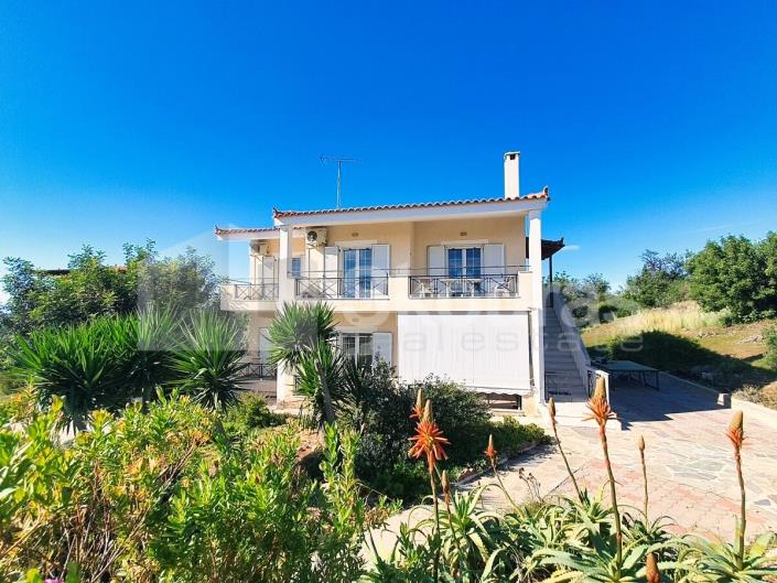 Image No.3-Maison / Villa de 4 chambres à vendre à Kranidi