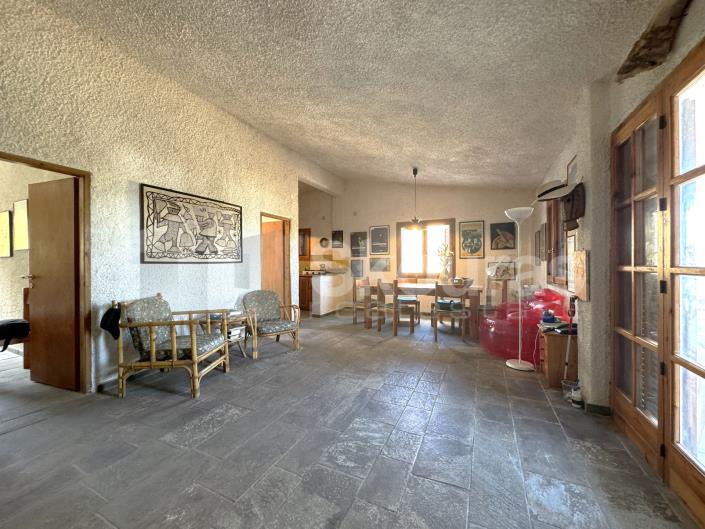 Image No.6-3 Bed House for sale