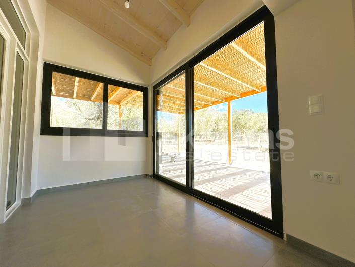 Image No.17-2 Bed House for sale