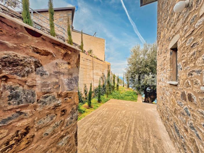 Image No.29-Maison / Villa de 6 chambres à vendre à Pera Melana