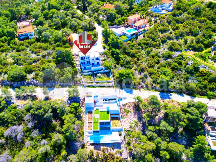 Image No.2-Maison / Villa de 2 chambres à vendre à Amoni