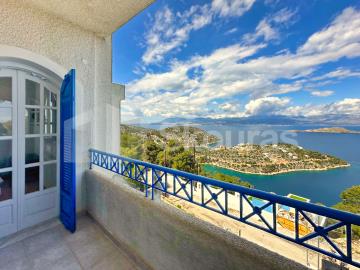 c2767295f27642aba4dcd8cb3abcc58e