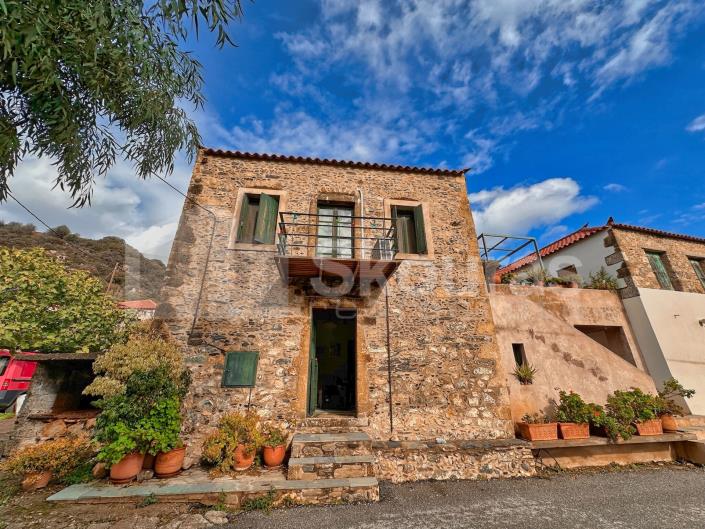 Image No.2-Maison de 4 chambres à vendre à Monemvassia