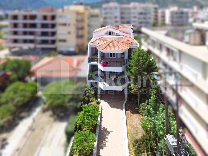 Image No.4-Maison / Villa de 5 chambres à vendre à Xylokastro