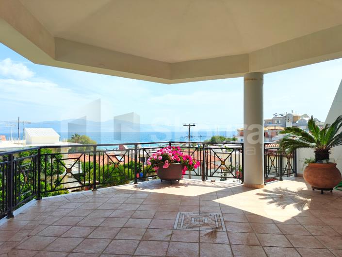 Image No.3-Maison / Villa de 5 chambres à vendre à Xylokastro