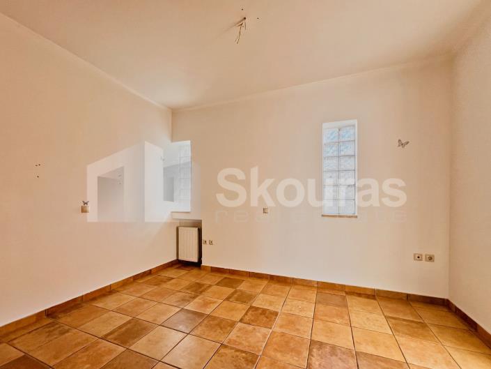 Image No.26-2 Bed Maisonette for sale