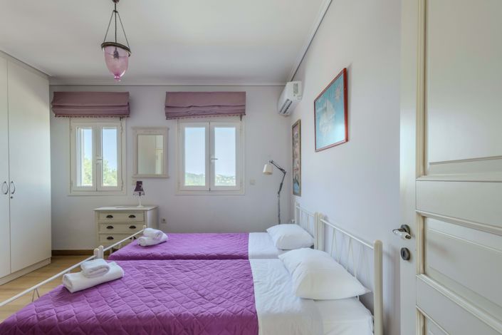 Image No.11-4 Bed House for sale