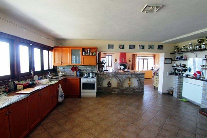 Image No.12-4 Bed House for sale