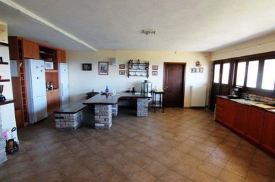 0f60710a-1472-45d2-9294-a6f6514a6d54