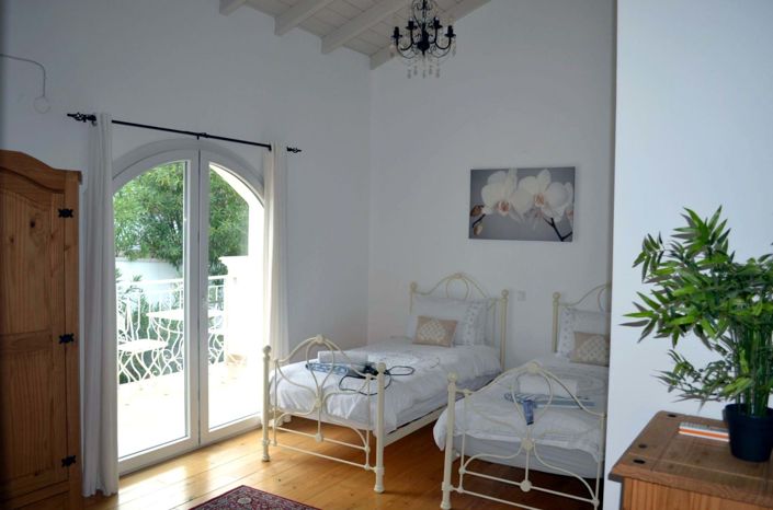 Image No.15-5 Bed House for sale