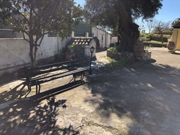 e4a9284b-fe3c-4384-a25e-e78e05a8220e