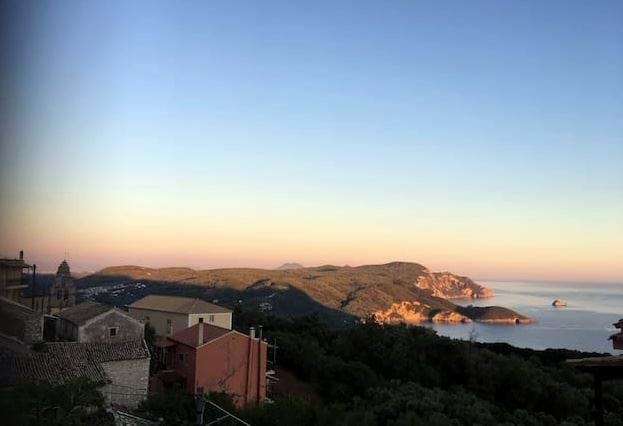 Image No.2-1 Bed House for sale