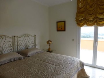 bceca061-7990-440e-a51a-6132b7332ce1