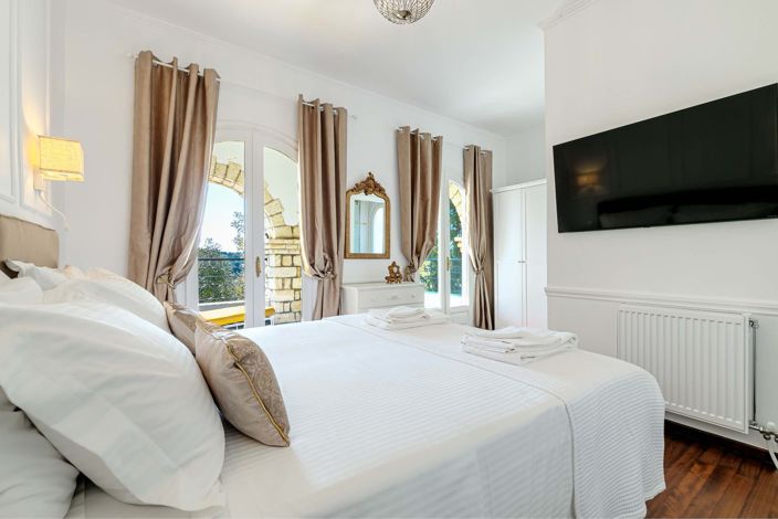 Image No.25-6 Bed House for sale