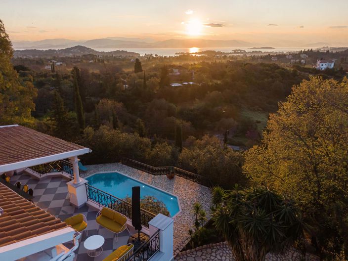 Image No.38-6 Bed House for sale