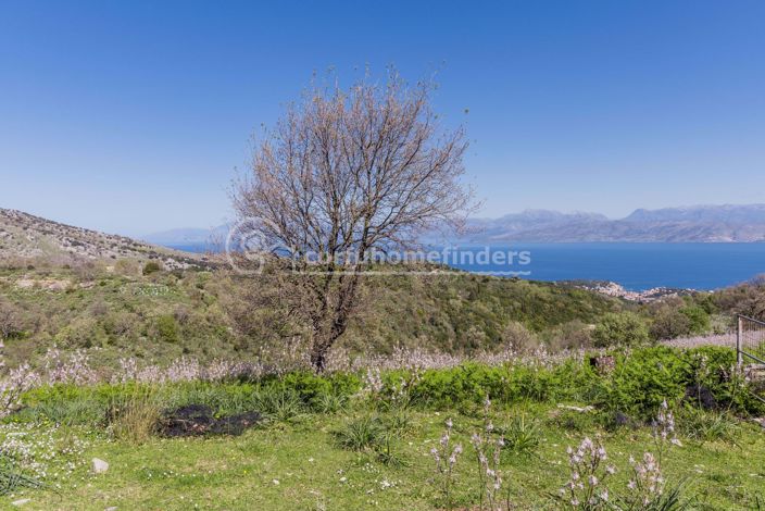 Image No.5-Terre de 5 chambres à vendre à Kassiopi