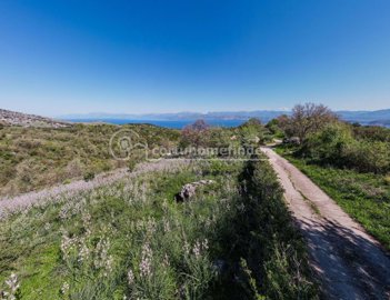 7011f427-42e0-4e2e-9960-3da9c68e8f7a