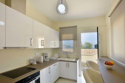 063e8ff4-4f00-4ec6-81c9-0e1569774ed1