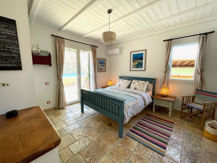 Image No.14-3 Bed House for sale