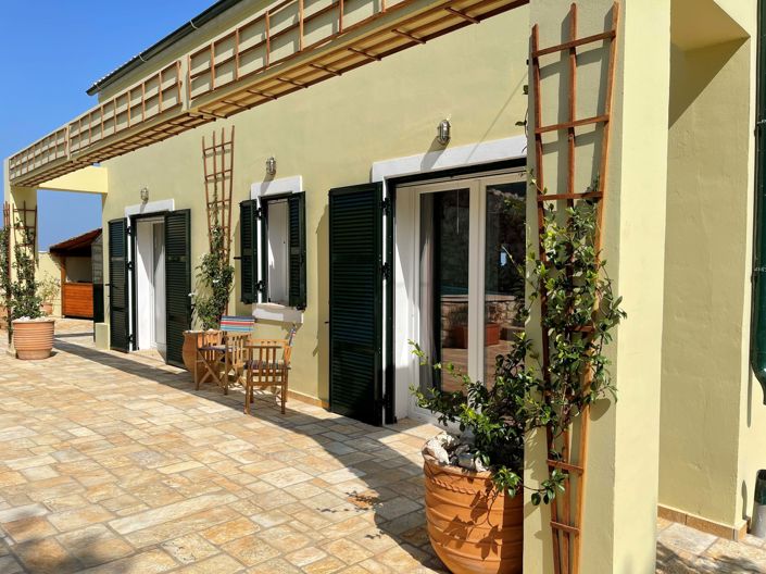 Image No.20-3 Bed House for sale