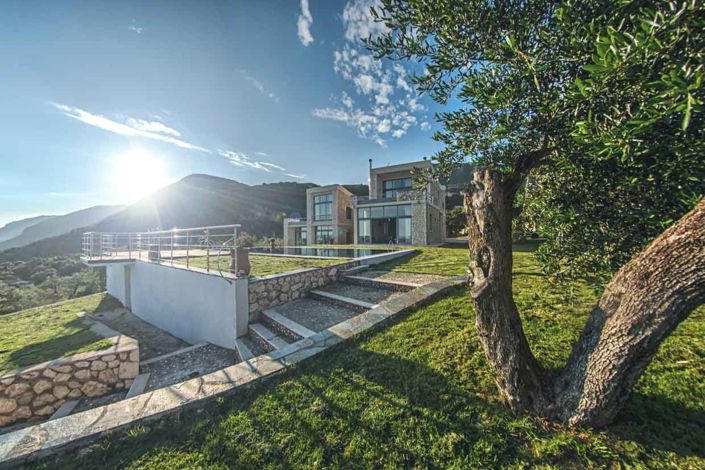 Image No.9-5 Bed House for sale