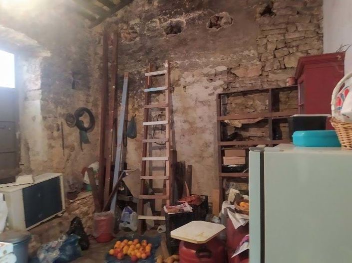 Image No.18-5 Bed House for sale