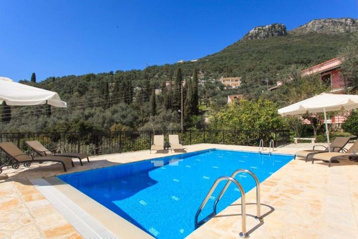 Image No.2-Maison de 4 chambres à vendre à Corfou