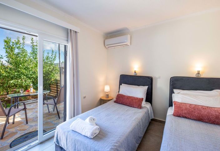 Image No.5-Maison de 5 chambres à vendre à Acharavi