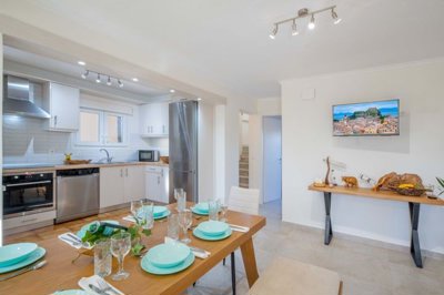 e9a71c7b-cc00-4ce9-a32e-69f68988459e