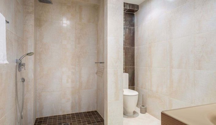 Image No.15-5 Bed House for sale