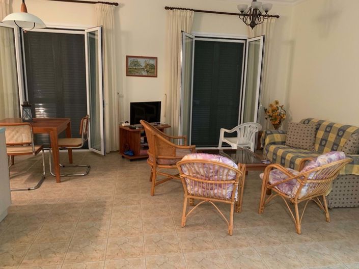 Image No.2-2 Bed House for sale