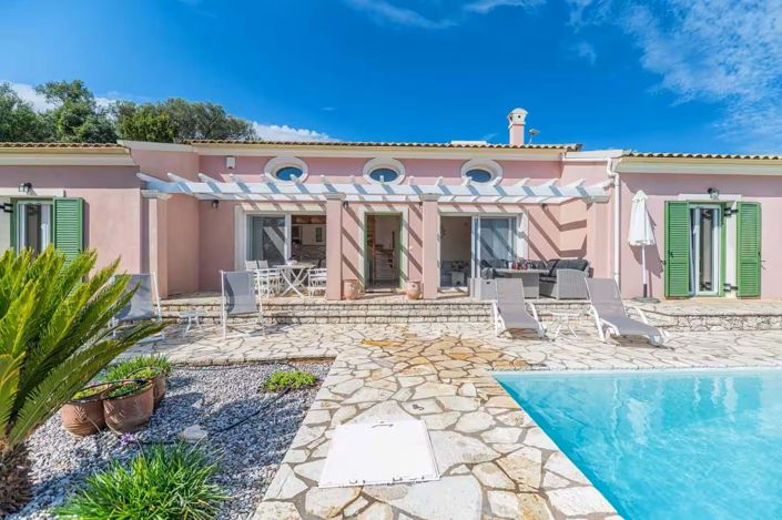 Image No.2-Maison de 2 chambres à vendre à Kassiopi