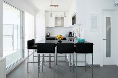 6e9e6194-6292-46cd-80a3-f298f734762f