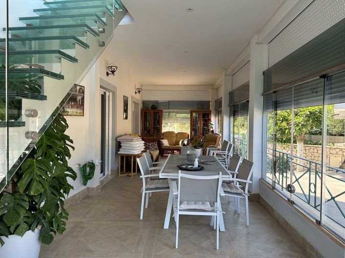 Image No.28-9 Bed House for sale