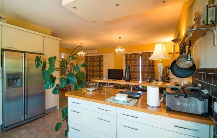 Image No.6-4 Bed House for sale