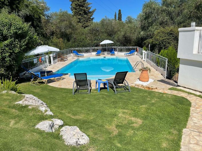 Image No.5-Propriété de 6 chambres à vendre à Kassiopi