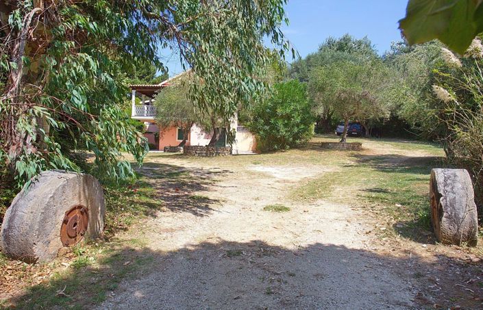 Image No.2-Maison de 6 chambres à vendre à Corfou