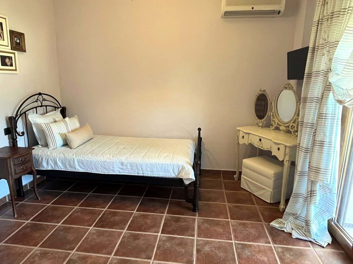 Image No.9-Maison de 5 chambres à vendre à Dassia