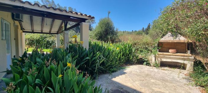 Image No.10-Propriété de 12 chambres à vendre à Lefkimmi