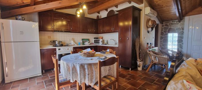 Image No.4-Propriété de 12 chambres à vendre à Lefkimmi