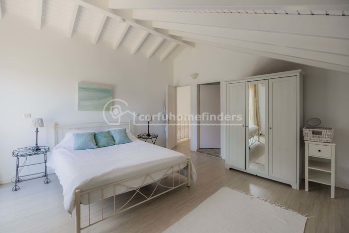 Image No.12-3 Bed House for sale