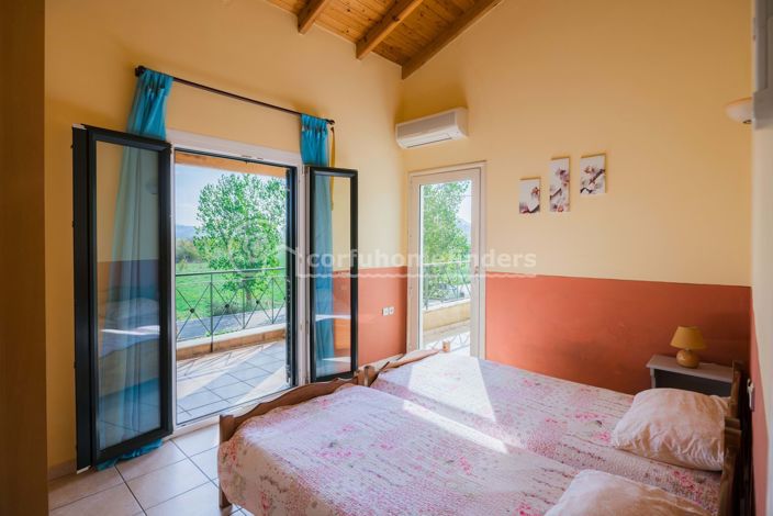 Image No.9-2 Bed House for sale