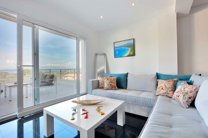 Image No.21-10 Bed House for sale