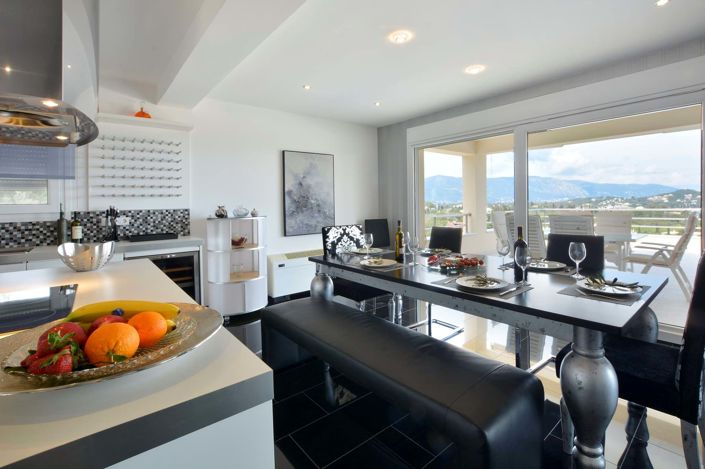 Image No.30-10 Bed House for sale