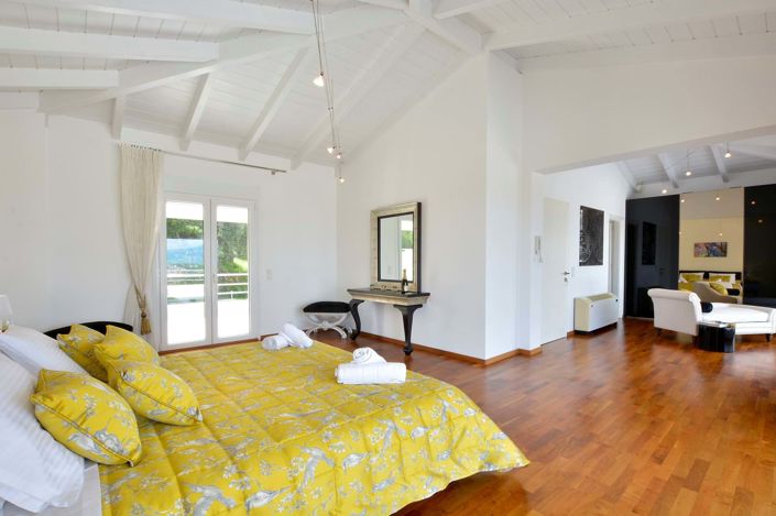 Image No.34-10 Bed House for sale