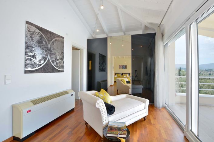 Image No.35-10 Bed House for sale