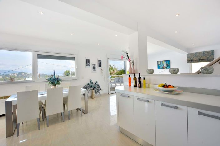 Image No.5-10 Bed House for sale